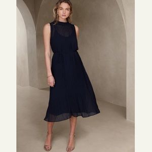 NWT Banana Republic Pleated Midi Dress | wedding guest dress in Preppy Navy XL